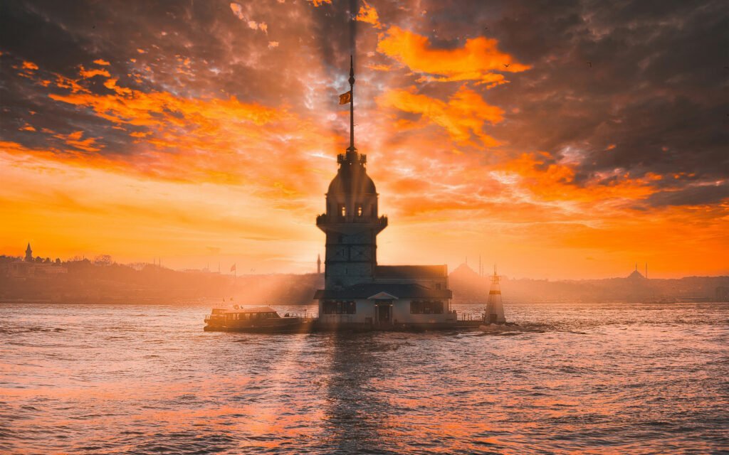 Maiden's Tower at sunset.
